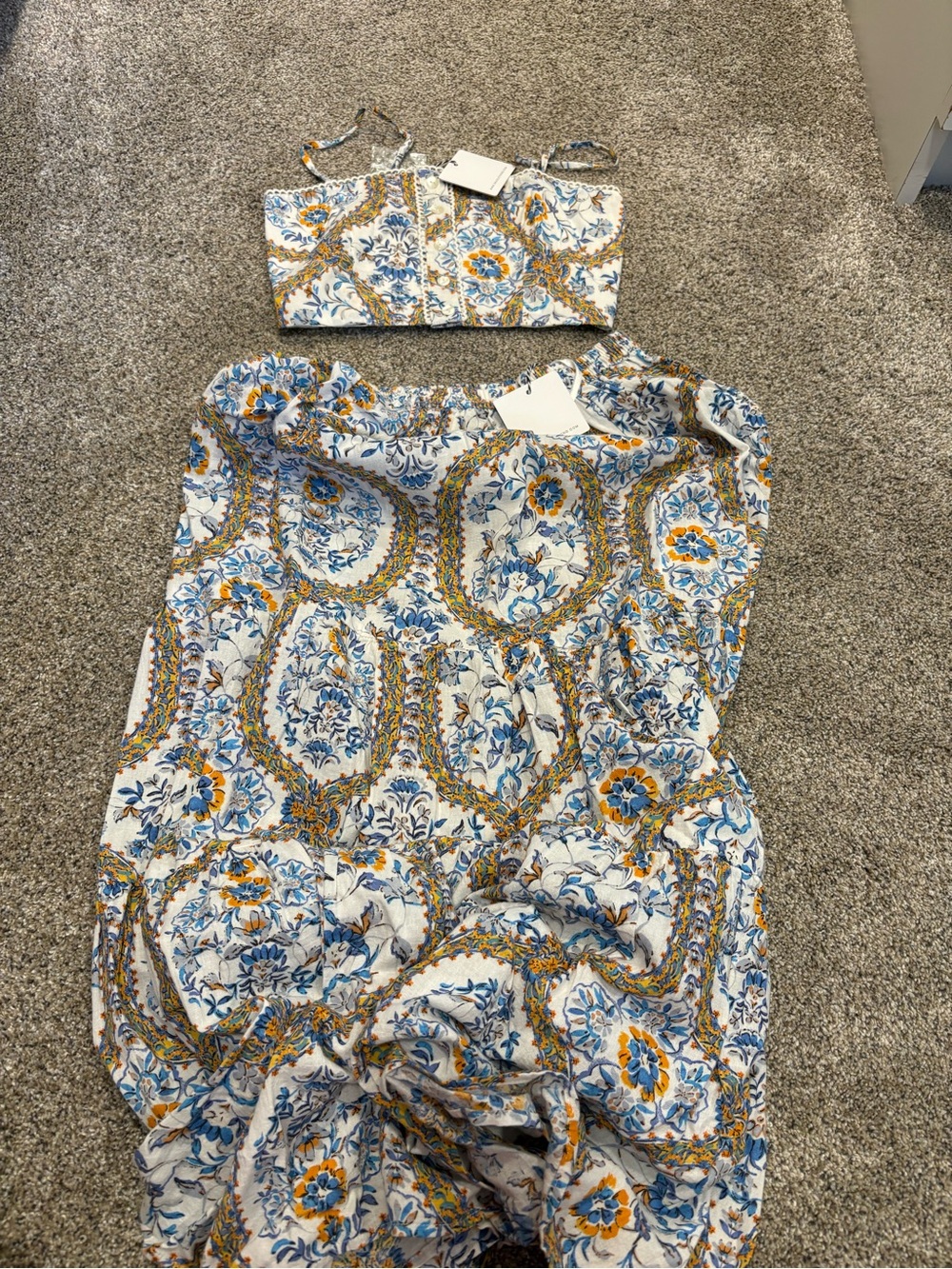 dRA Los Angeles two piece skirt and top set floral print NWT XS - Picture 3 of 5